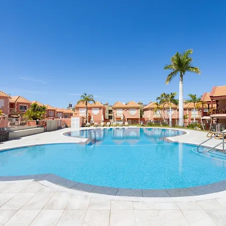 Two Modern&bright Near El Duque *