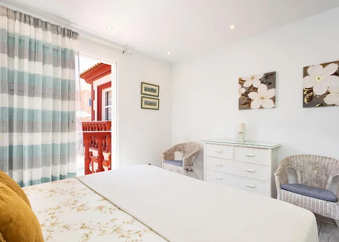 Two Modern&bright Near El Duque *