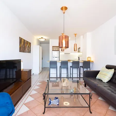 Two Modern And Bright Near El Duque